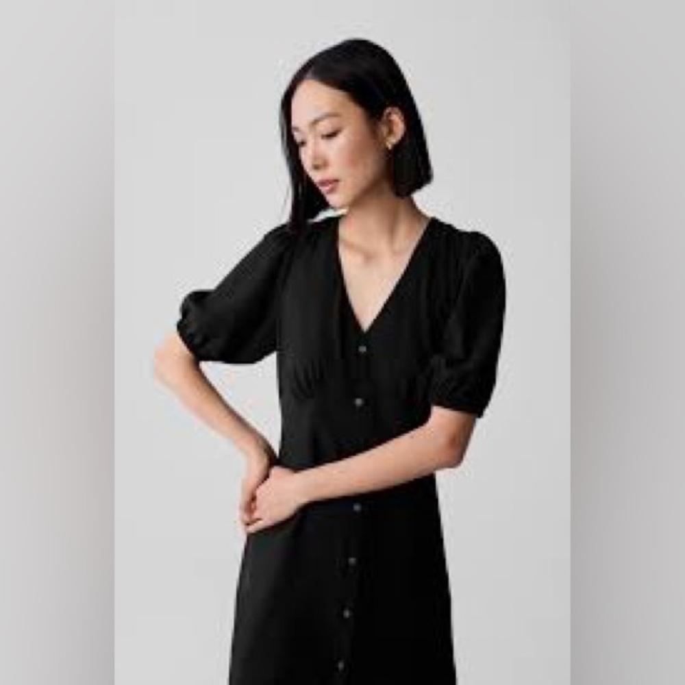 2/$30 NWT GAP Classic Black V Button Down Short Puffy Sleeve DressSz. M #2229